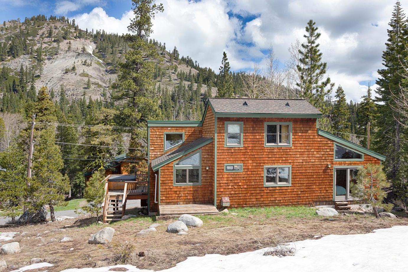 Mineral Springs 3 Bedroom W Hot Tub Available In Alpine Meadows Olympic Valley  Exterior photo